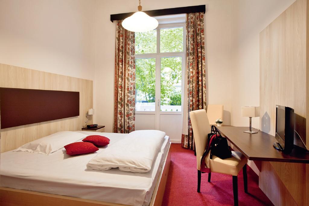 Grand Bellevue - Adults Only