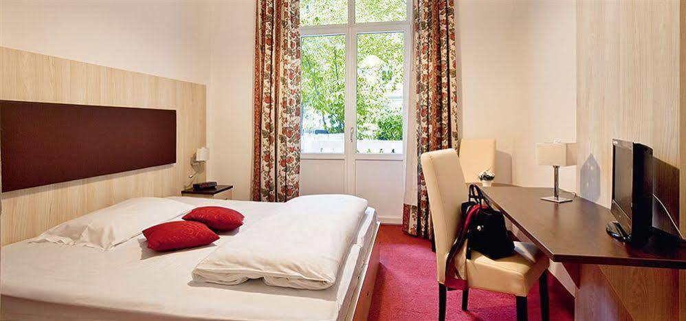 Grand Bellevue - Adults Only