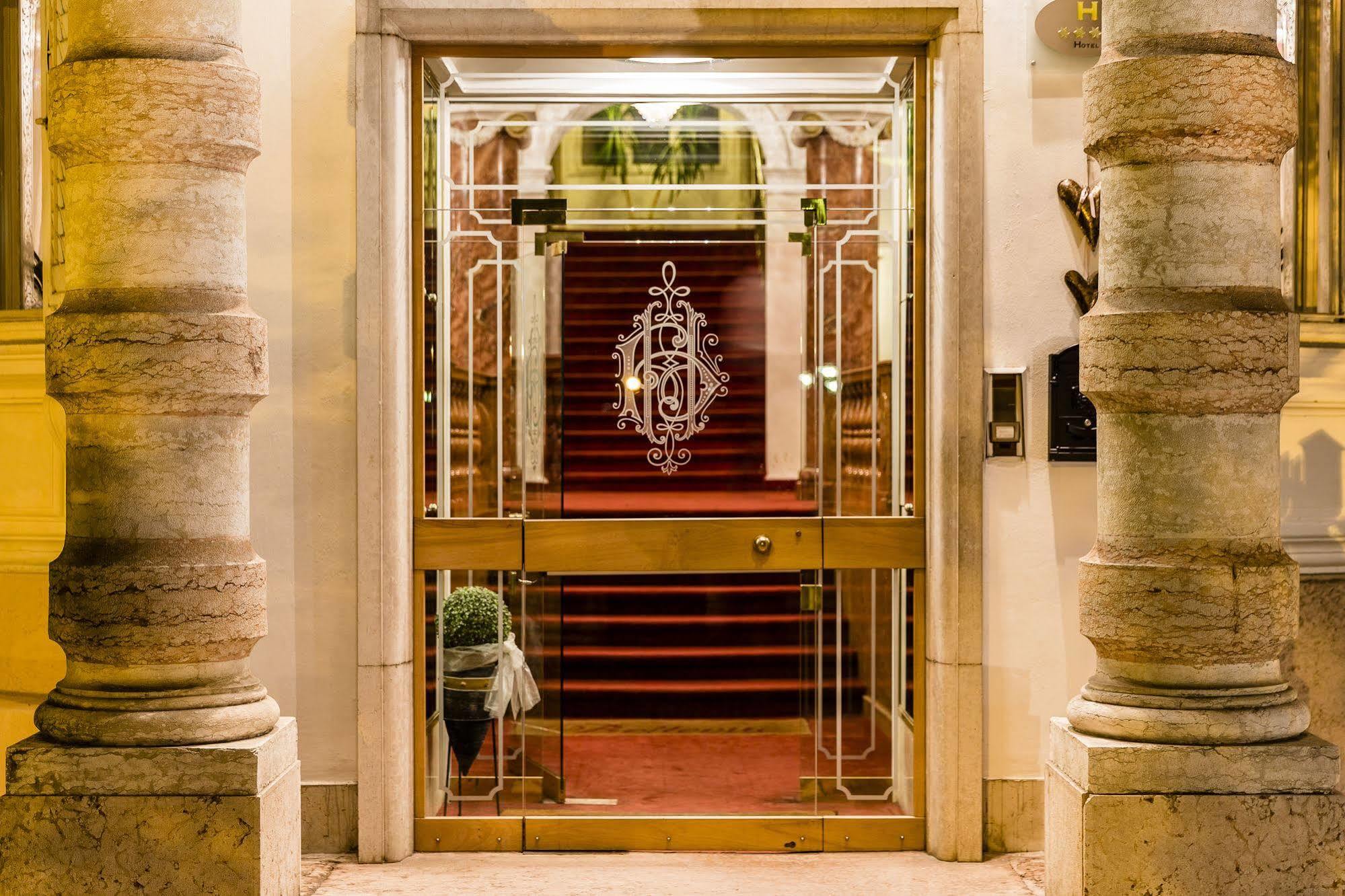 Grand Bellevue - Adults Only 4*